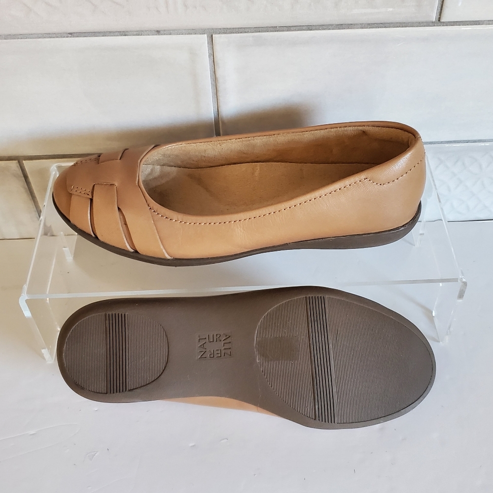 NWOT Naturalizer 7.5 Quiet Luxury Modern Contemporary Neutral Balletcore Flats - Picture 5 of 12